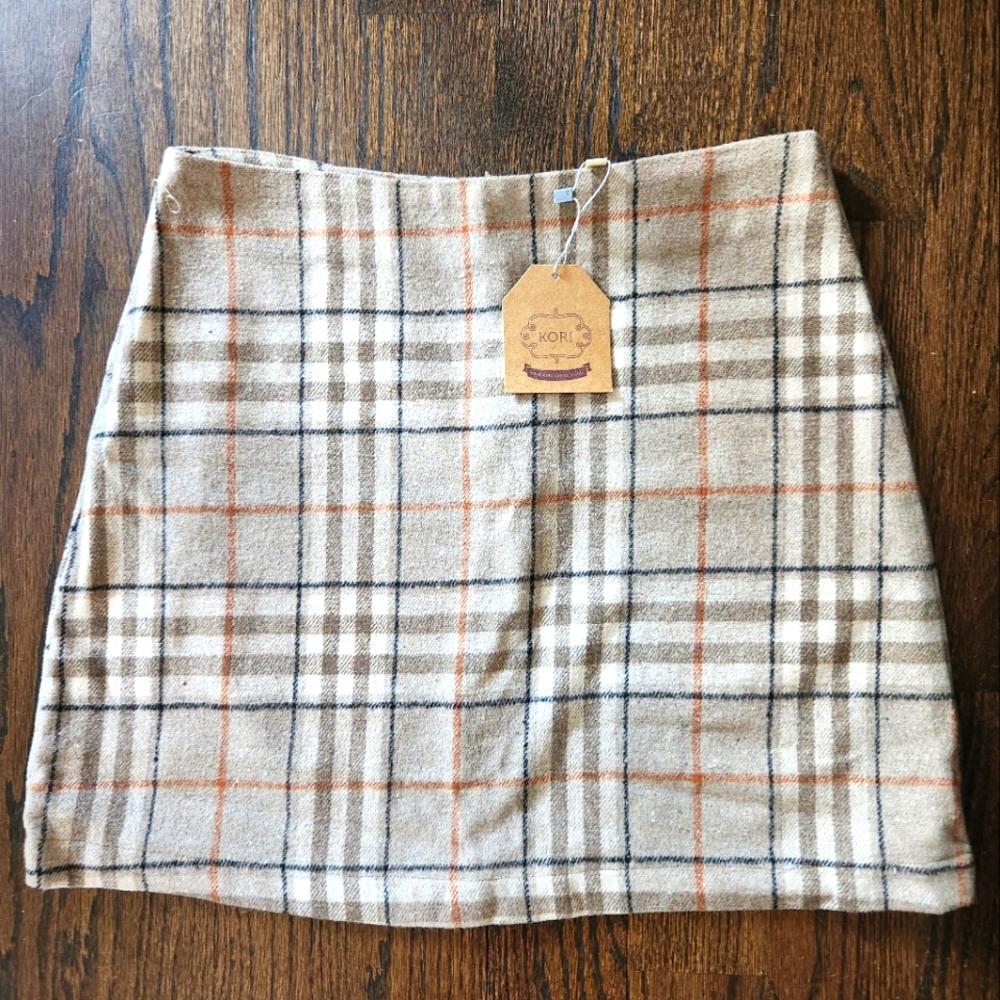 NWT KORI mini plaid skirt, Medium
